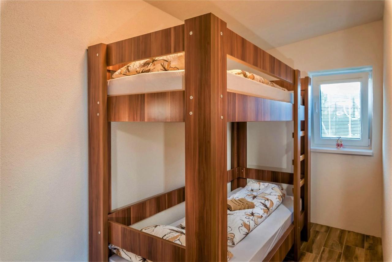 Piemonti Besenova Apartment ภายนอก รูปภาพ