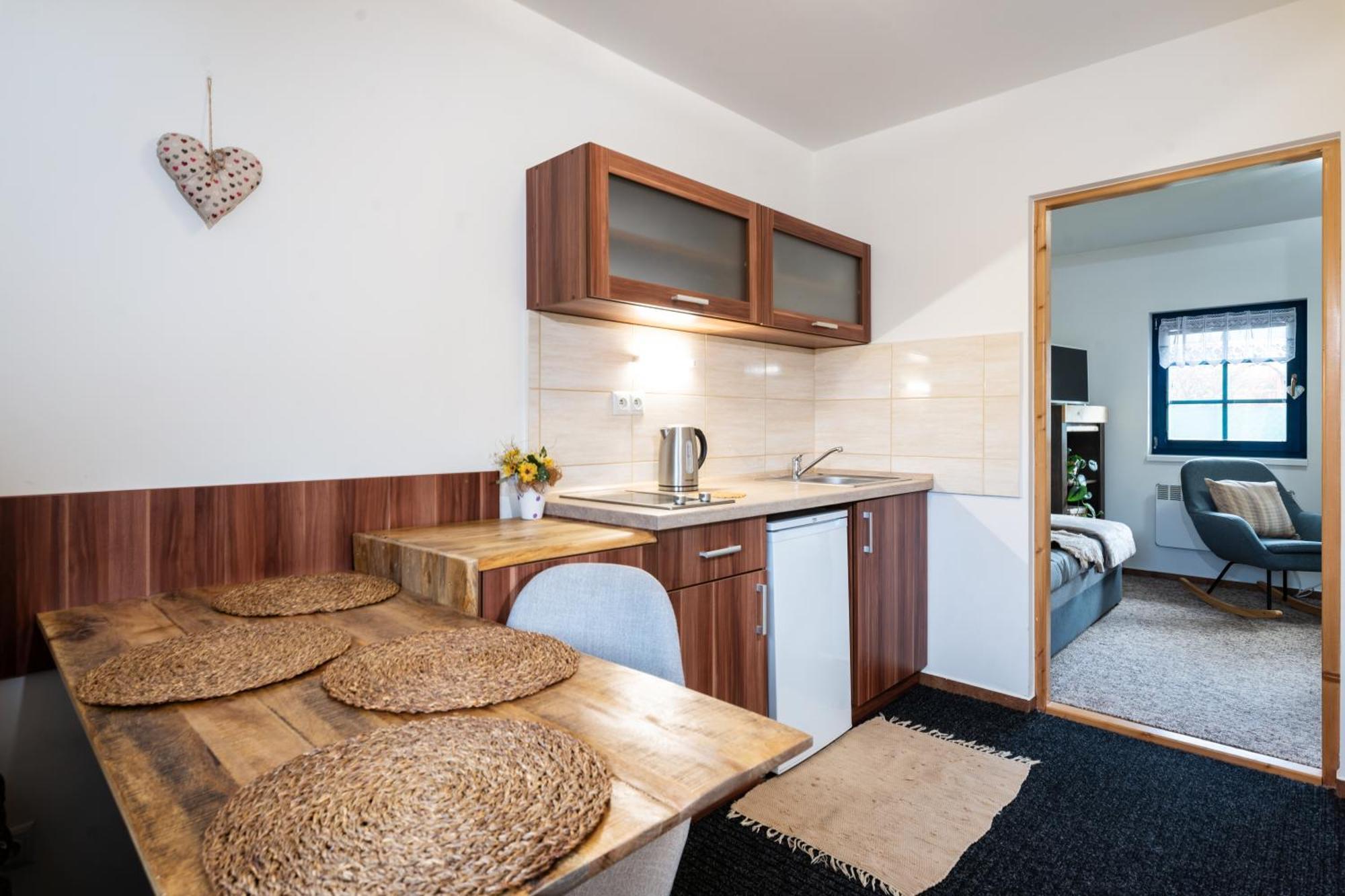 Piemonti Besenova Apartment ภายนอก รูปภาพ