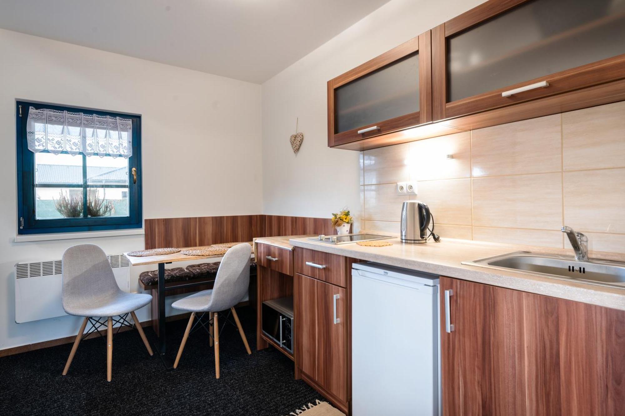 Piemonti Besenova Apartment ภายนอก รูปภาพ