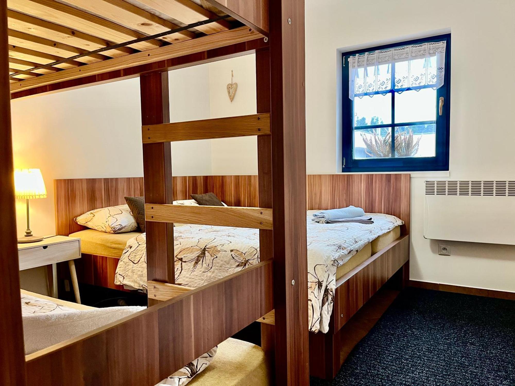 Piemonti Besenova Apartment ภายนอก รูปภาพ