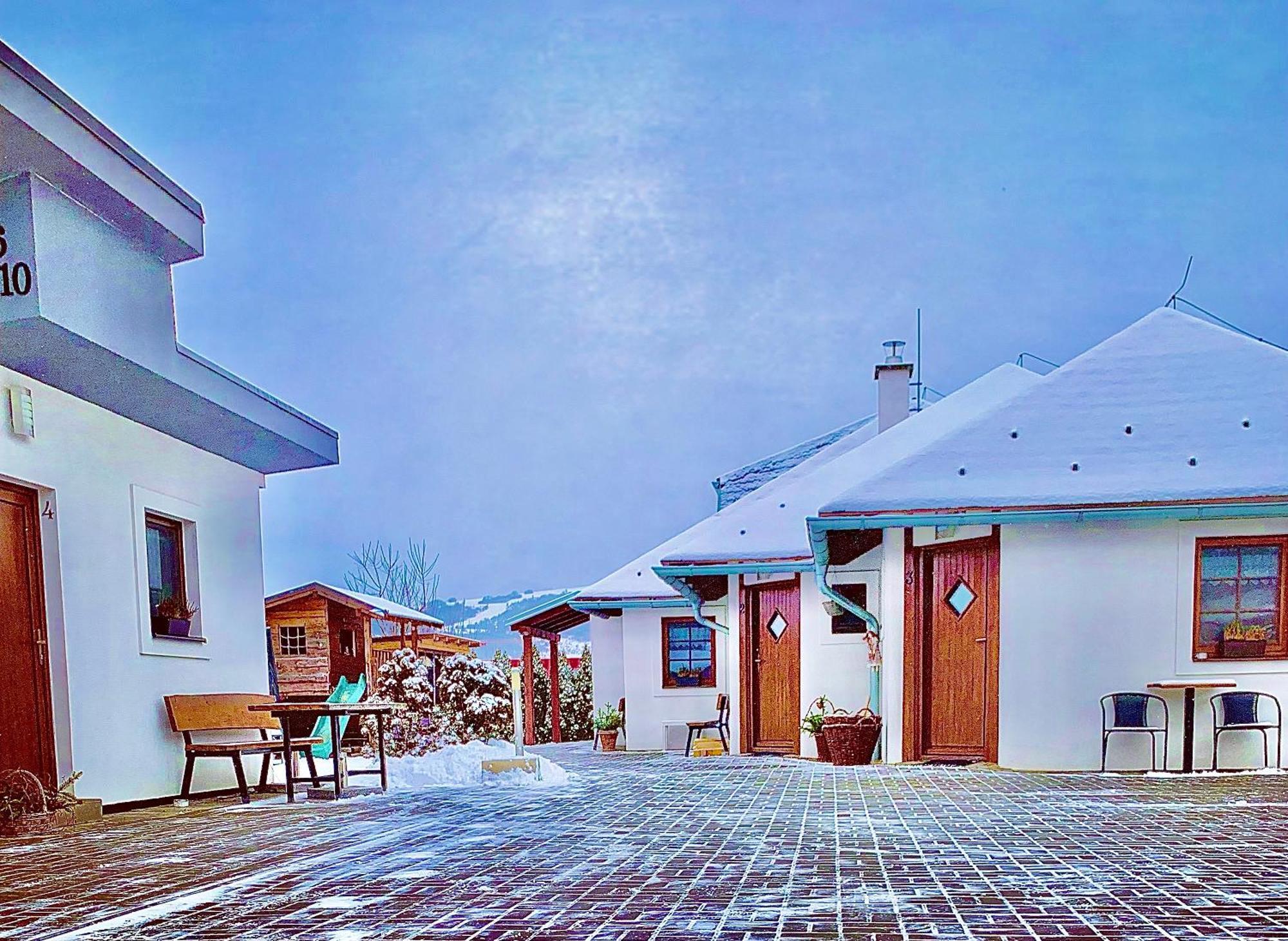 Piemonti Besenova Apartment ภายนอก รูปภาพ